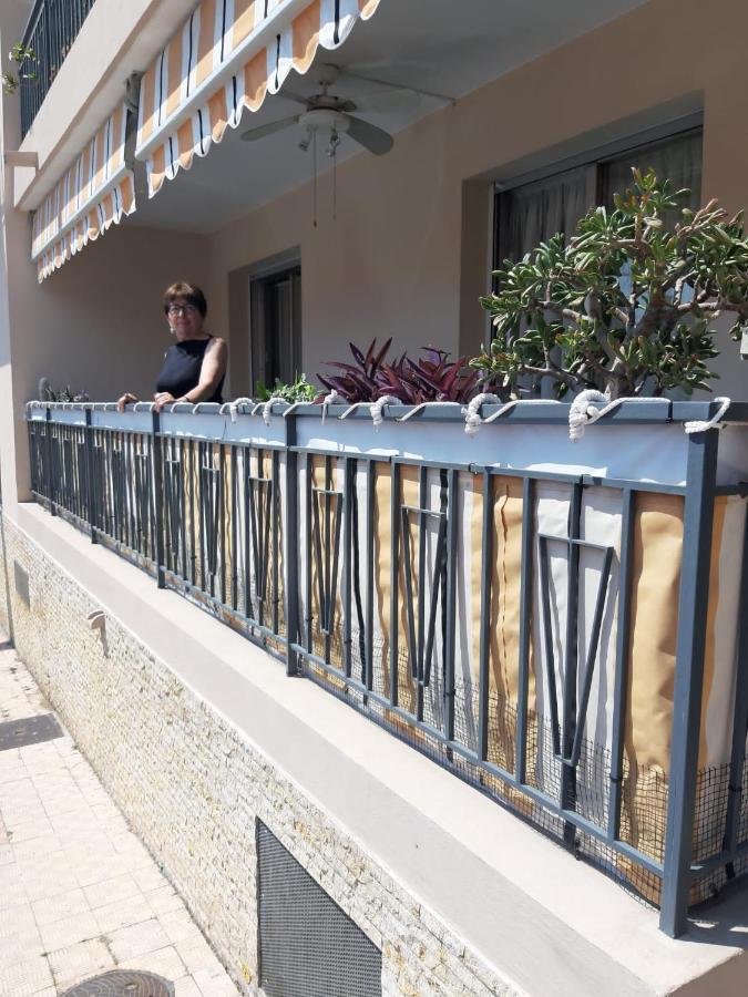 Chez Bianca Les Coquelicots Les Lucioles Lägenhet Menton Exteriör bild
