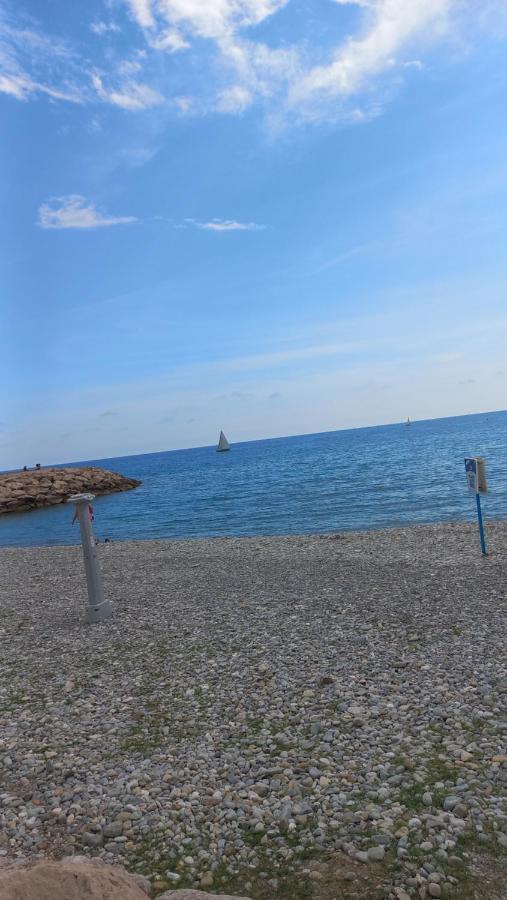 Chez Bianca Les Coquelicots Les Lucioles Lägenhet Menton Exteriör bild